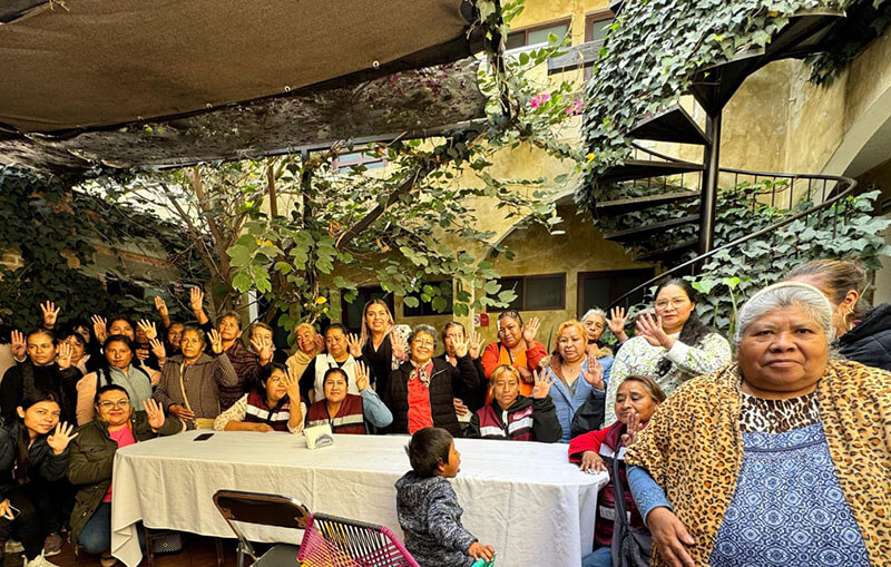 Egresada UDLAP recibe reconocimiento a la Excelencia Académica 2023 otorgado por la AMFEM