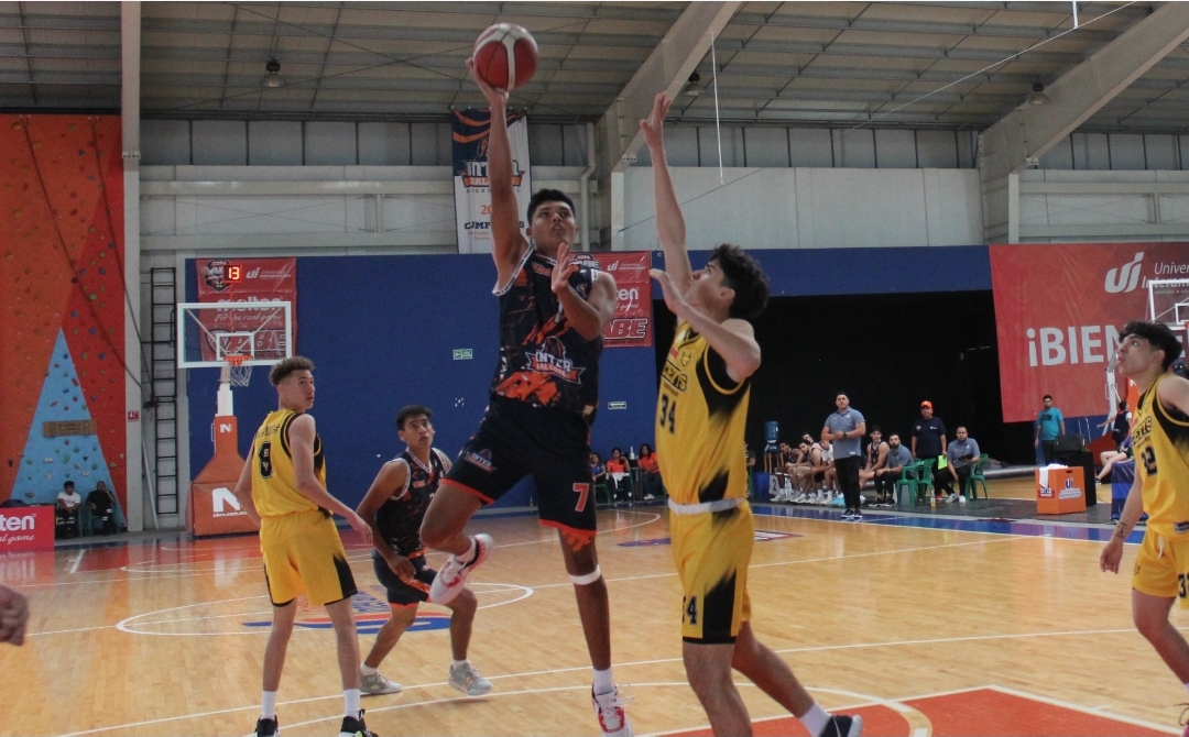 Policía Municipal de Puebla recuperó un vehículo robado con violencia