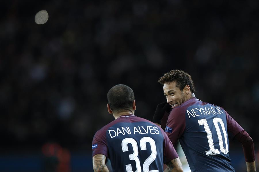 El padre de Neymar niega que vaya a ayudar a Dani Alves con la fianza