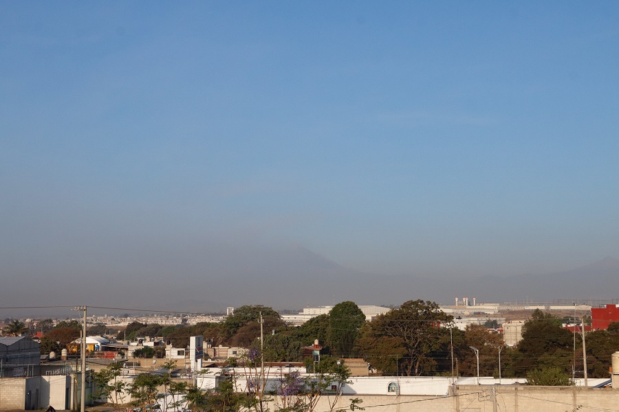 La actividad volcánica y los incendios forestales afectan la calidad del aire