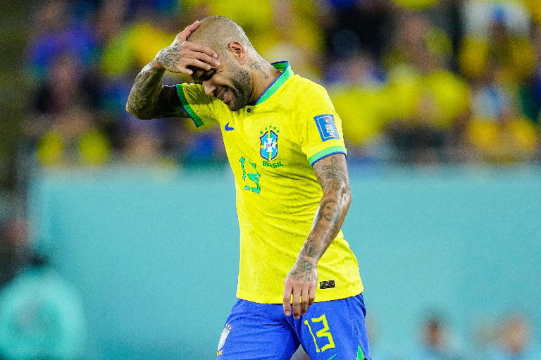 Hermano de Dani Alves rompe el silencio y habla del rumor de la muerte del exfutbolista en la prisión de Barcelona