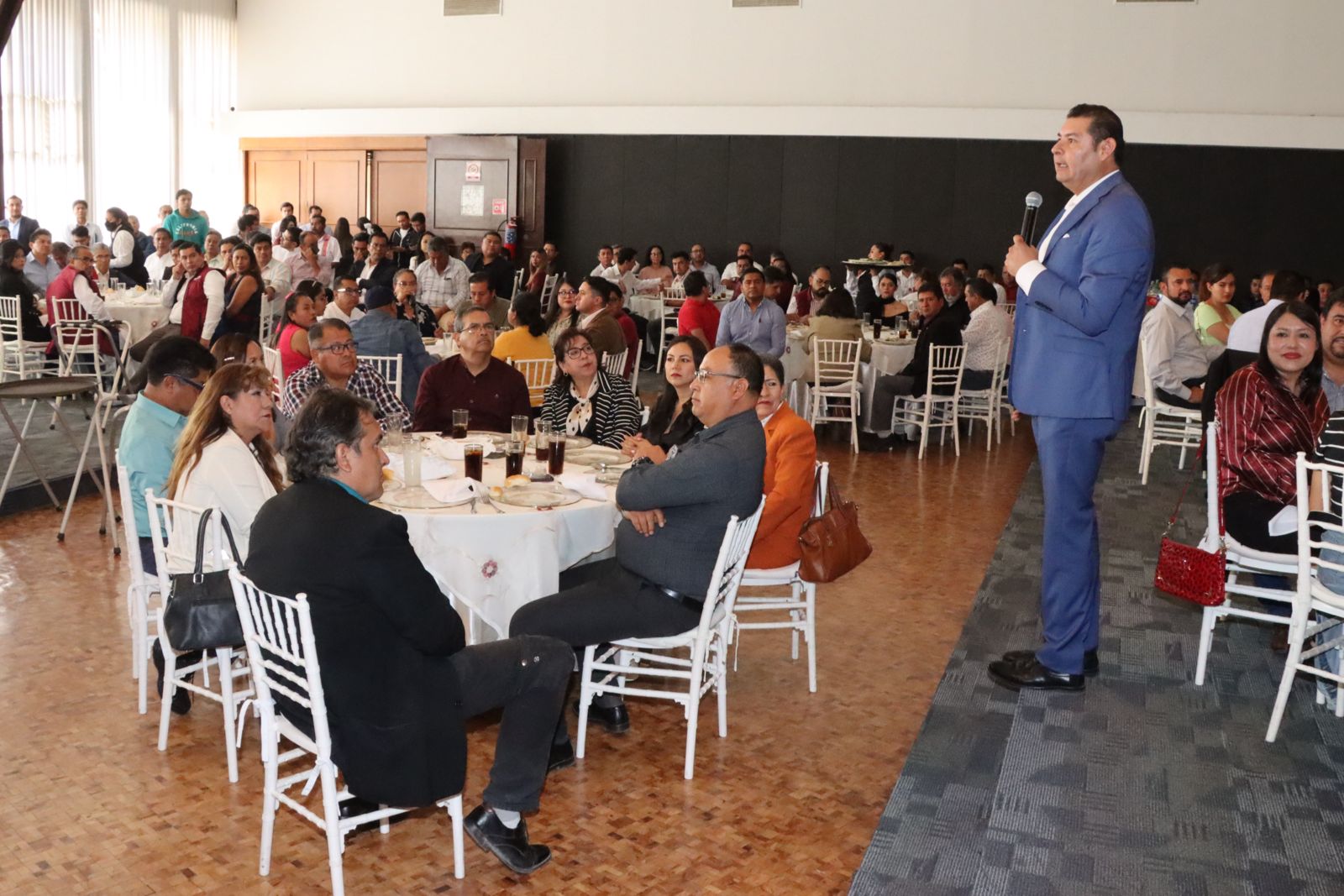 Reunión de conciliación promueve Armenta con 300 aspirantes a candidatas y candidatos