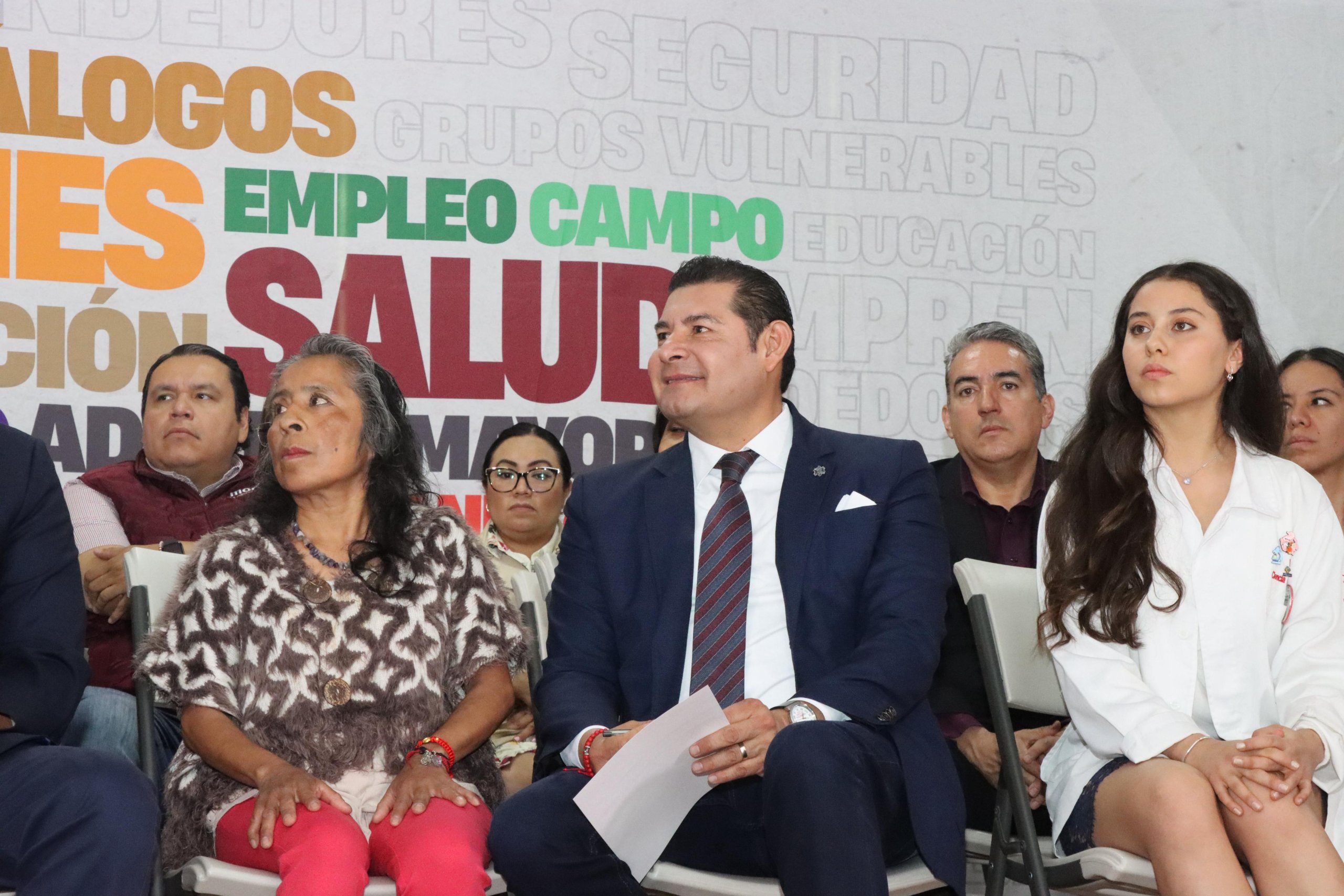 Alejandro Armenta reconoce iniciativas que promueven la salud comunitaria