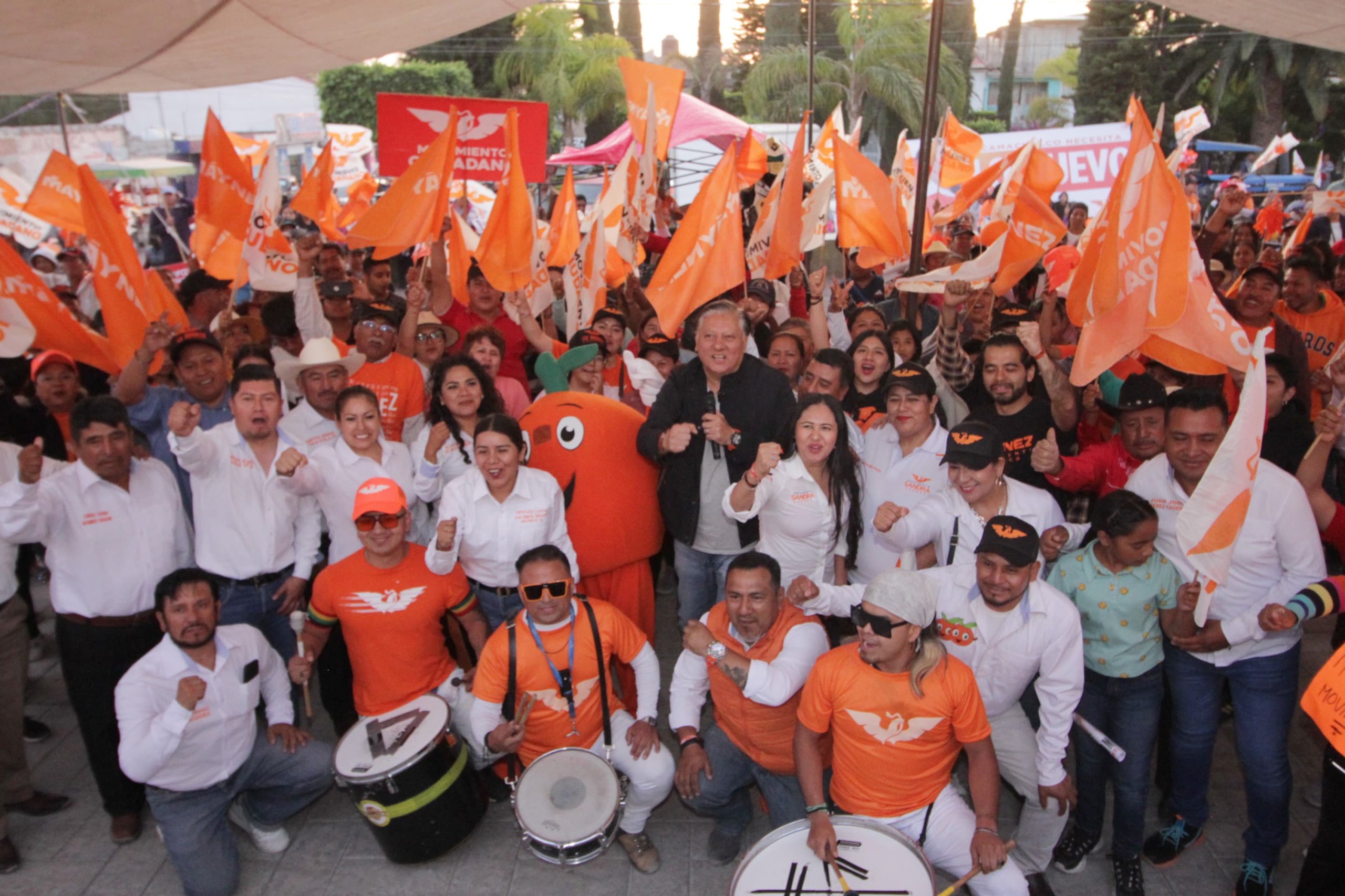 Tecamachalco se vuelve naranja con Fernando Morales y Sandra Cadena