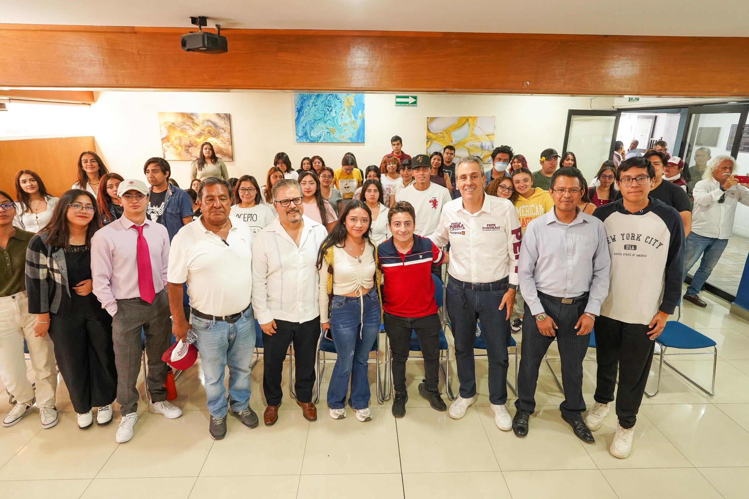 Seguridad para estudiantes y mujeres, prioridad de Pepe Chedraui