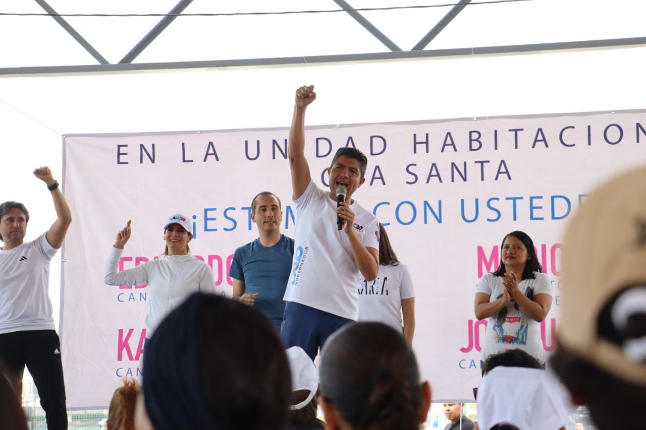 Lalo Rivera anuncia Tarjeta de Salud durante actividad física en Agua Santa