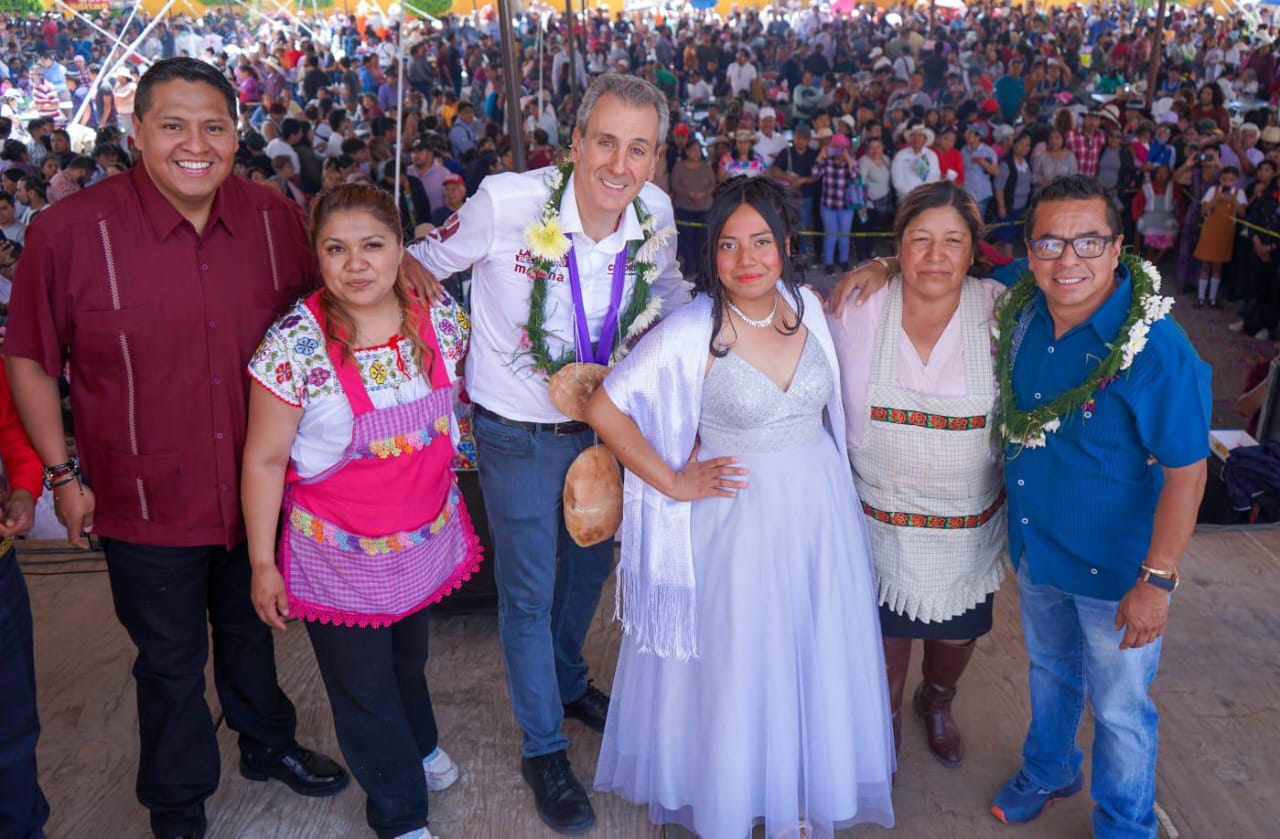 Arropa Junta Auxiliar de La Resurrección a Pepe Chedraui rumbo a la Presidencia Municipal