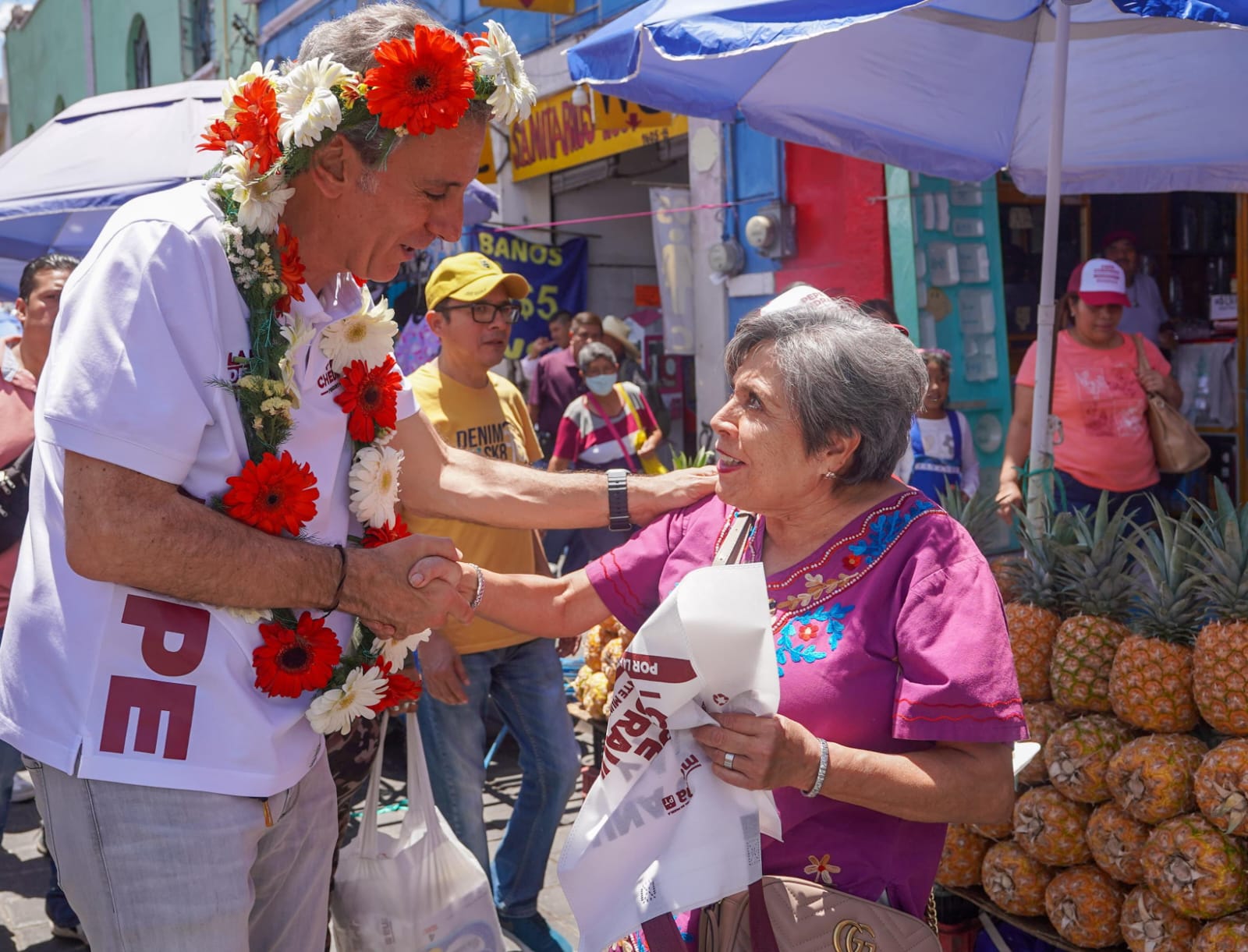 Locatarios del Mercado 5 de Mayo abren las puertas a Pepe Chedraui