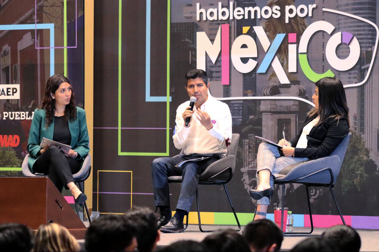 Presenta Lalo Rivera propuestas ante universitarios en el foro “Hablemos México”