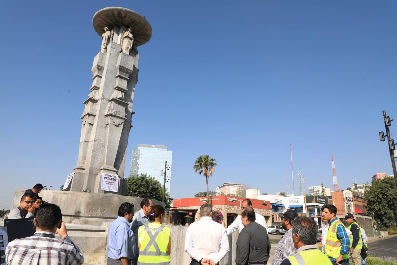Mantenimiento en la Av. Juárez provoca reducción de carriles