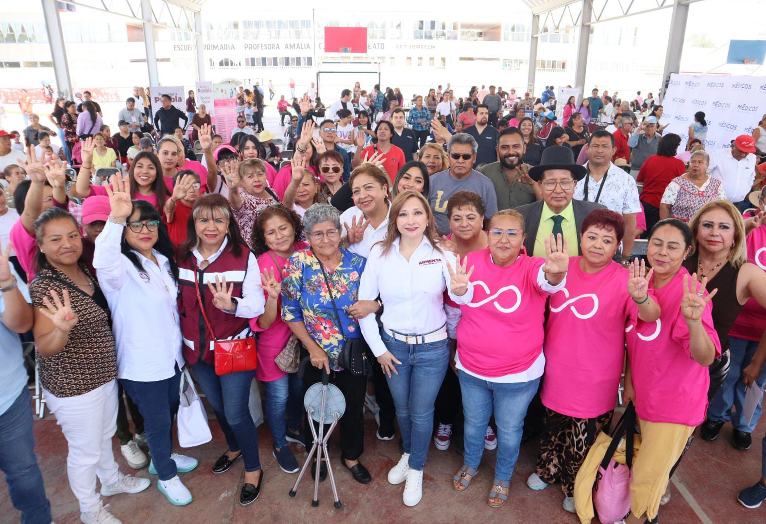 Promover valores familiares en Puebla: prioridad de Ceci Arellano y Alejandro Armenta