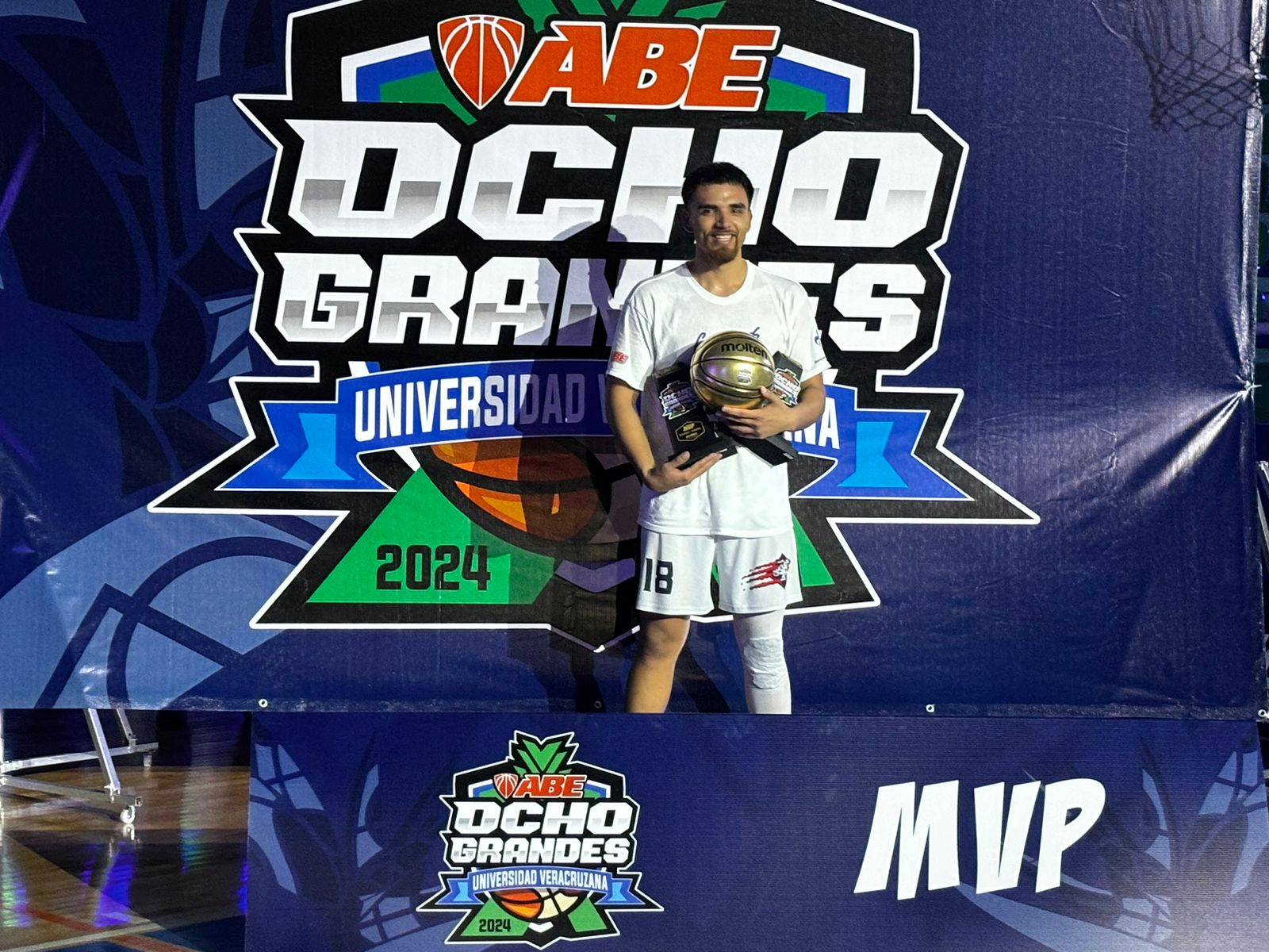El Chivo Romero, bicampeón y MVP 2024 del Ocho Grandes