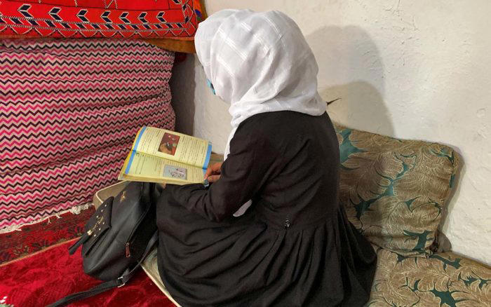 Envenenan a 64 niñas en nuevo ataque contra la escolarización femenina en Afganistán