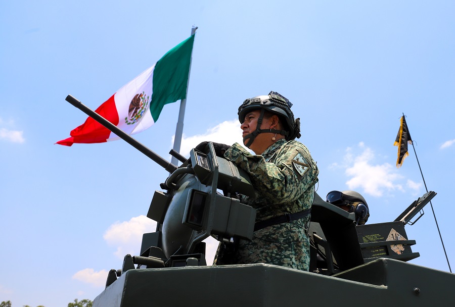 Con desfile civico-militar, Puebla conmemora Batalla del 5 de Mayo
