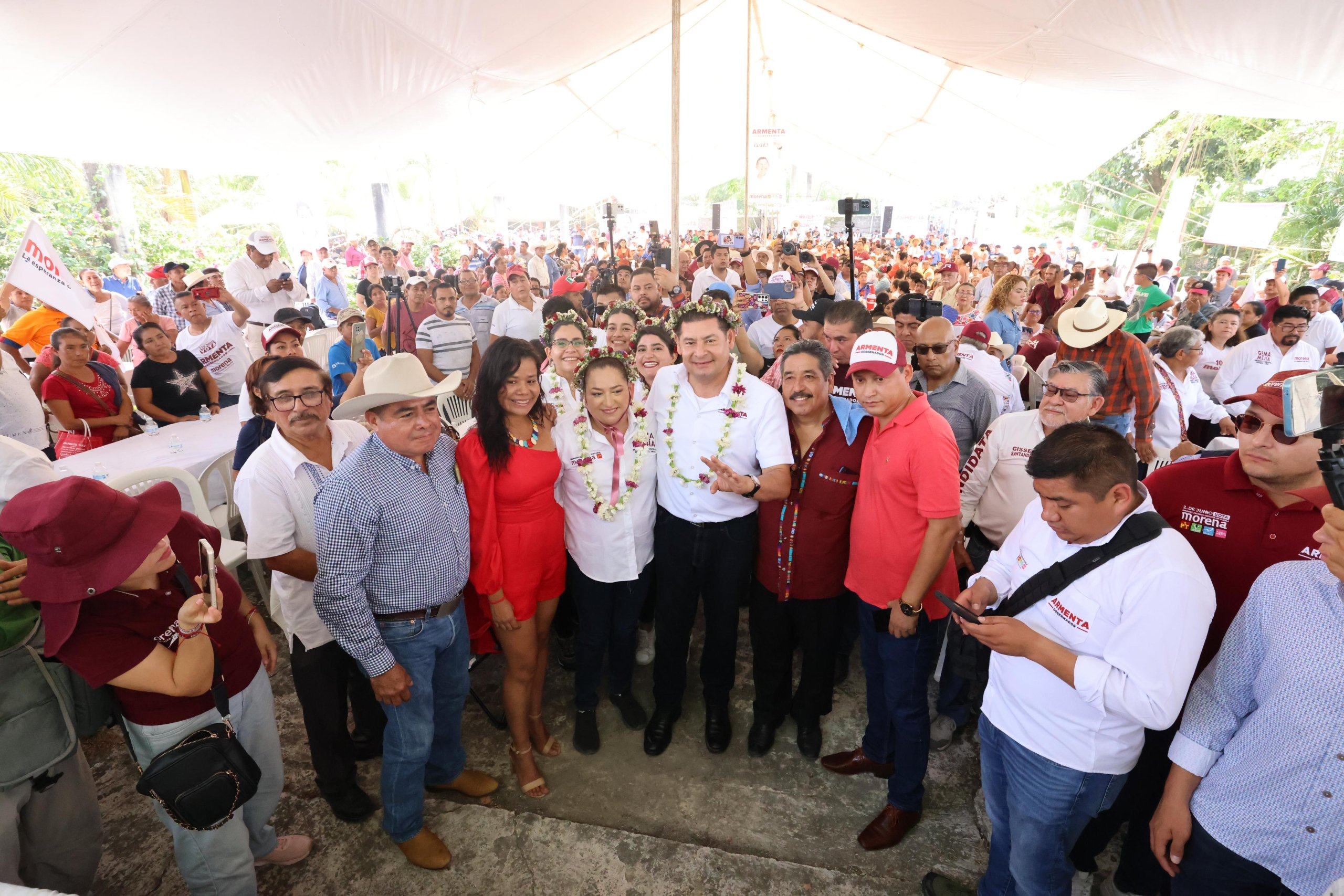 Danny Arely Solís Molina, candidata del PRI, declinó a favor de Morena en el municipio de Z Mena