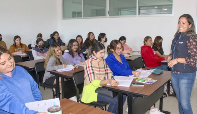 Los docentes desempeñan un rol fundamental en la vida institucional: Rectora María Lilia Cedillo Ramírez