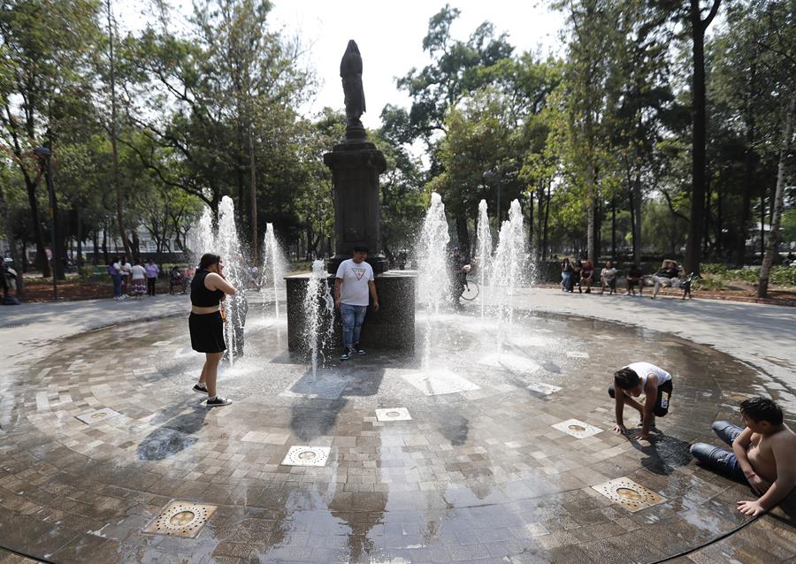 Onda de calor causa más de 40 grados en 17 estados de México pero habrá alivio en el norte