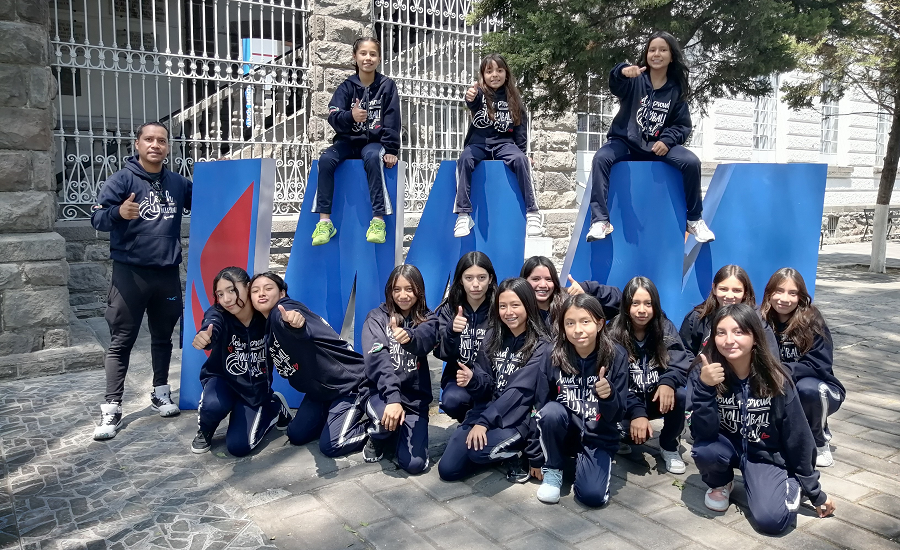 Maderistas viajan a Celaya para competir en el Campeonato Nacional de voleibol de Conadeip