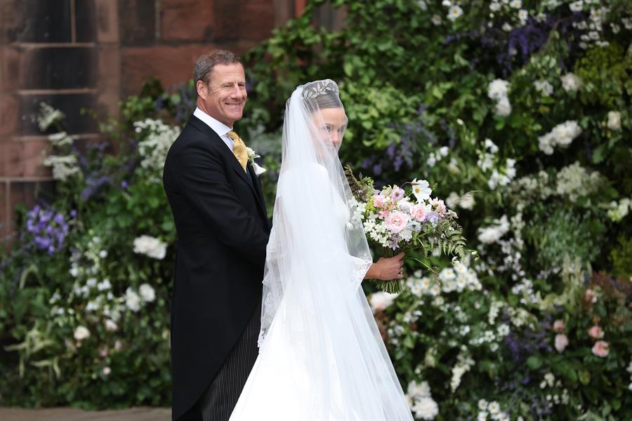 El príncipe Guillermo asiste a la boda de su amigo el duque de Westminster