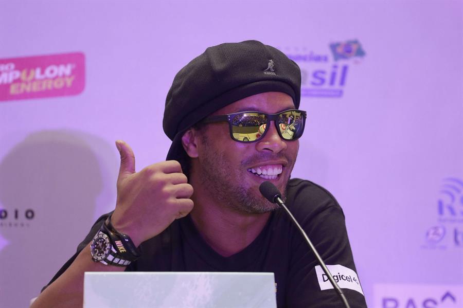 Brasil sospecha que las críticas de Ronaldinho forman parte de una campaña publicitaria