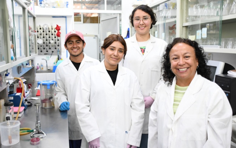 Expertos del Centro de Investigaciones en Ciencias Microbiológicas impulsan el trasplante de microbiota fecal en Puebla