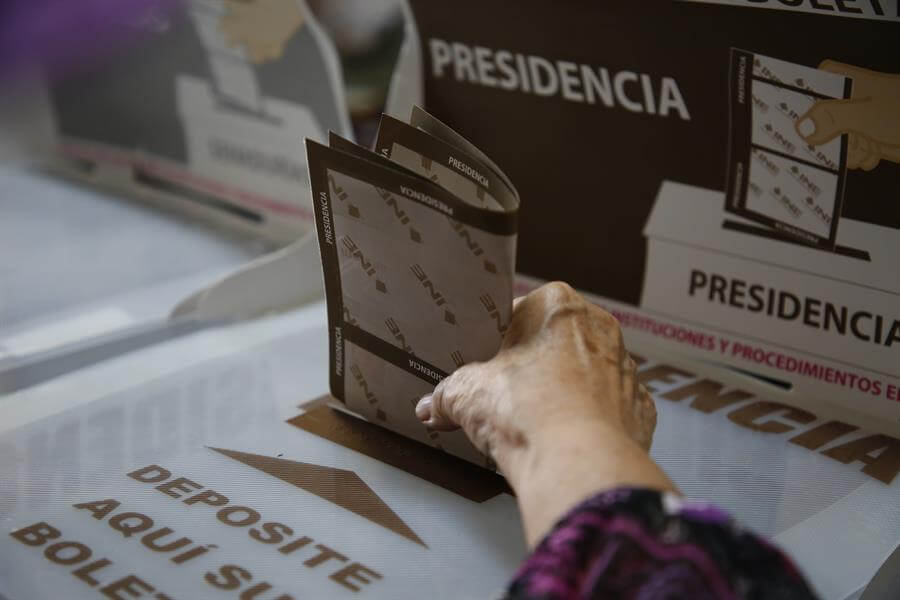 Un hombre muere mientras estaba en la fila de votación en el occidente de México