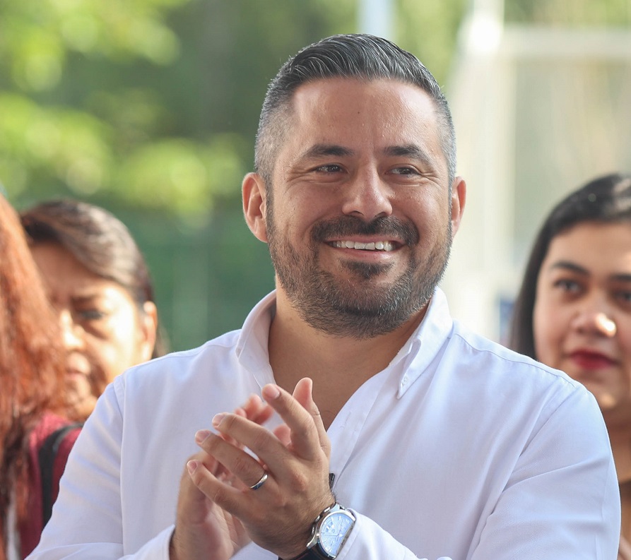 La actual administración municipal no extenderá el proyecto parquímetros: Adán Domínguez