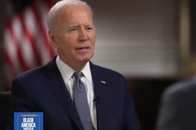 Joe Biden olvida el nombre de su secretario de Defensa y lo llama “el tipo negro”