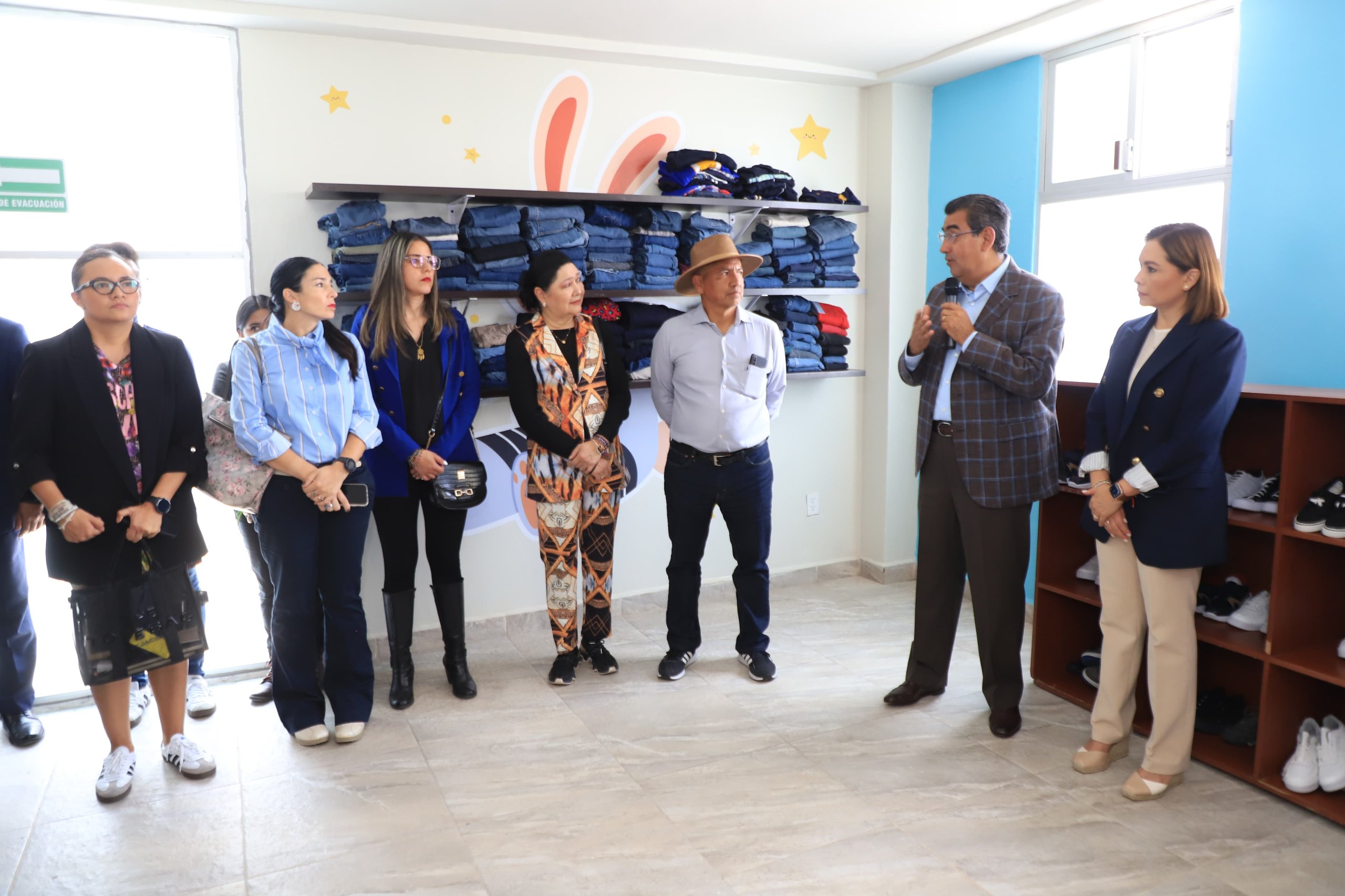 Encabezan Sergio Salomón y Gaby Bonilla trabajos de rehabilitación en Casa de Ángeles