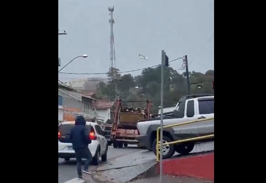 Avión se estrella en zona residencial de São Paulo