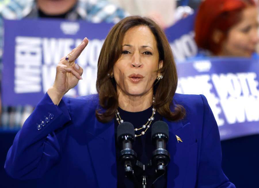 Harris gana a Trump entre los votantes latinos de los siete estados clave, según encuesta