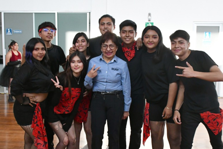 Bailaré KPOP, concurso interprepas, se realiza en el CCU