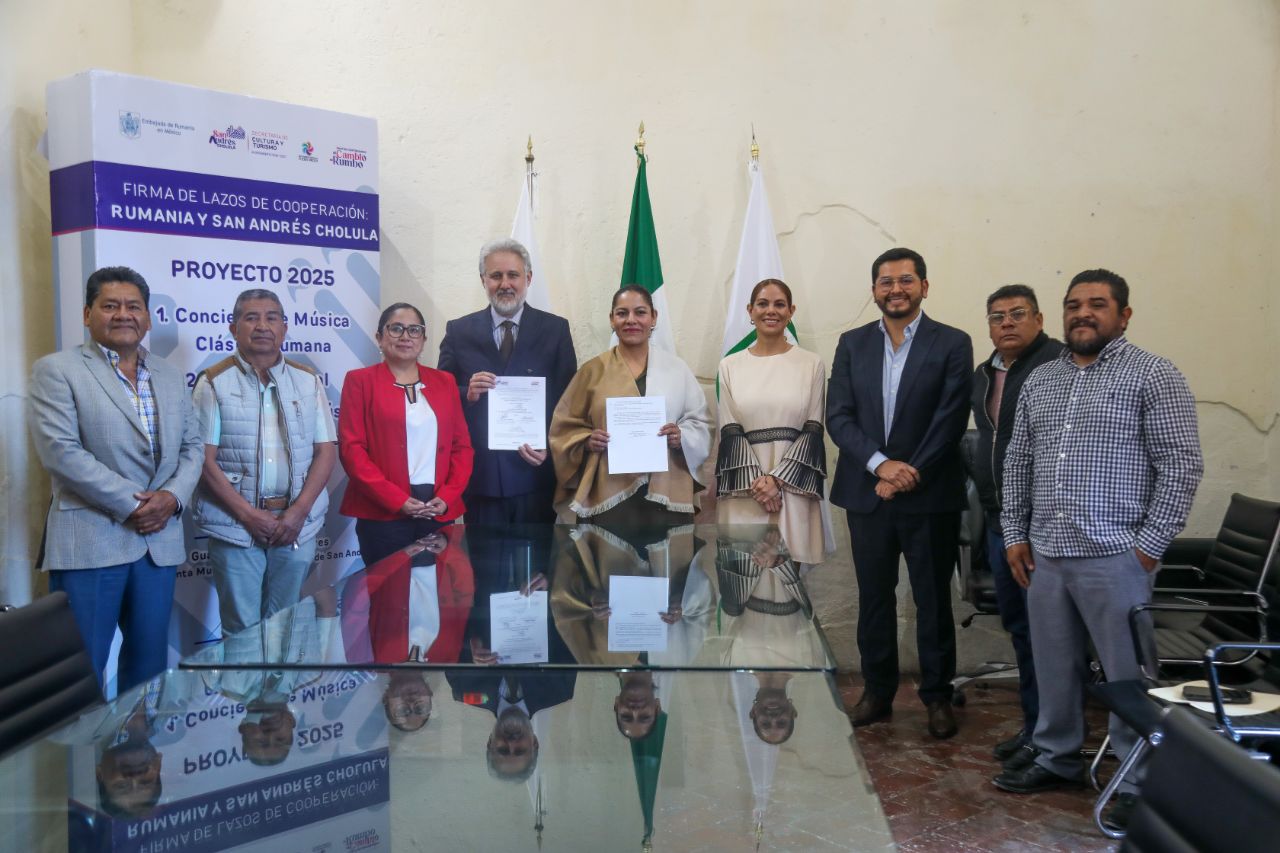 Impulsa Lupita Cuautle el intercambio cultural entre San Andrés Cholula y Rumania