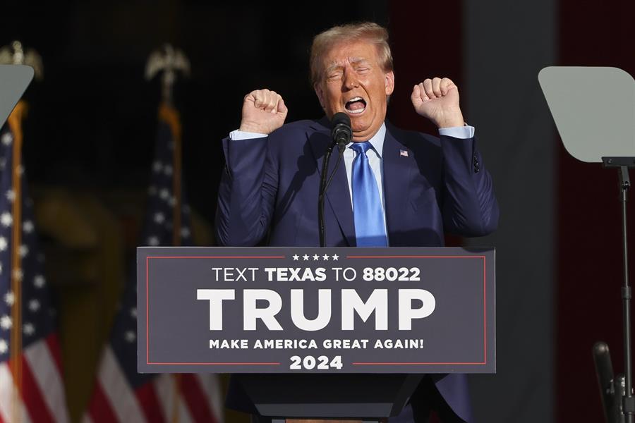 Trump empezará macroredadas de migrantes la semana próxima