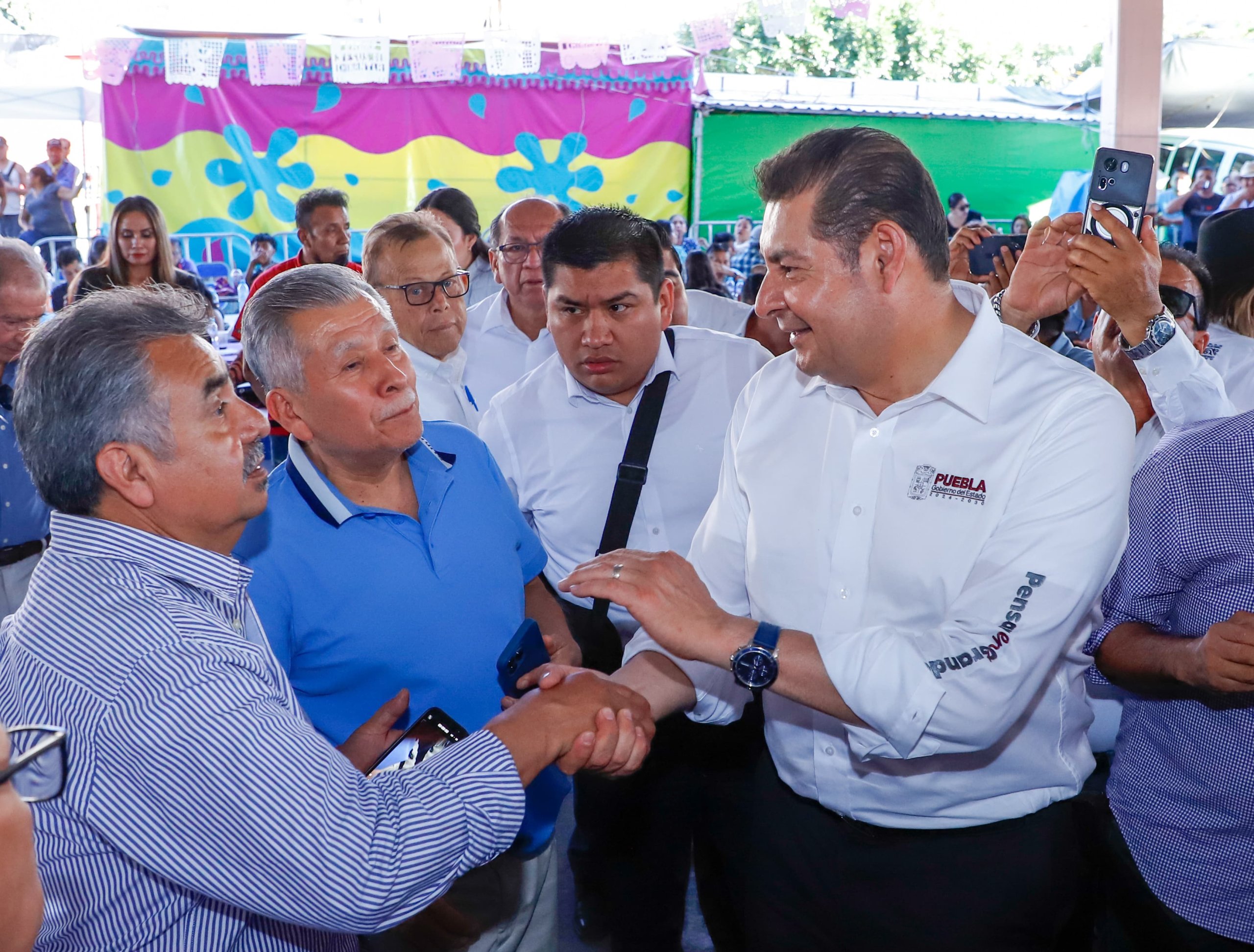 Puebla rehabilitará casas del migrante en la Unión Americana