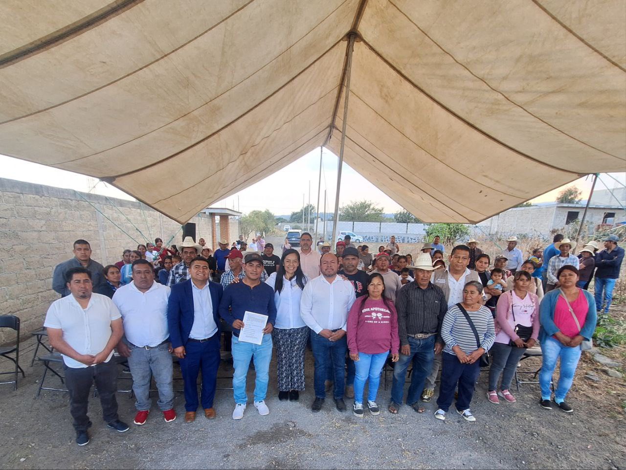 Ariadna Ayala inaugura ampliación de la red eléctrica