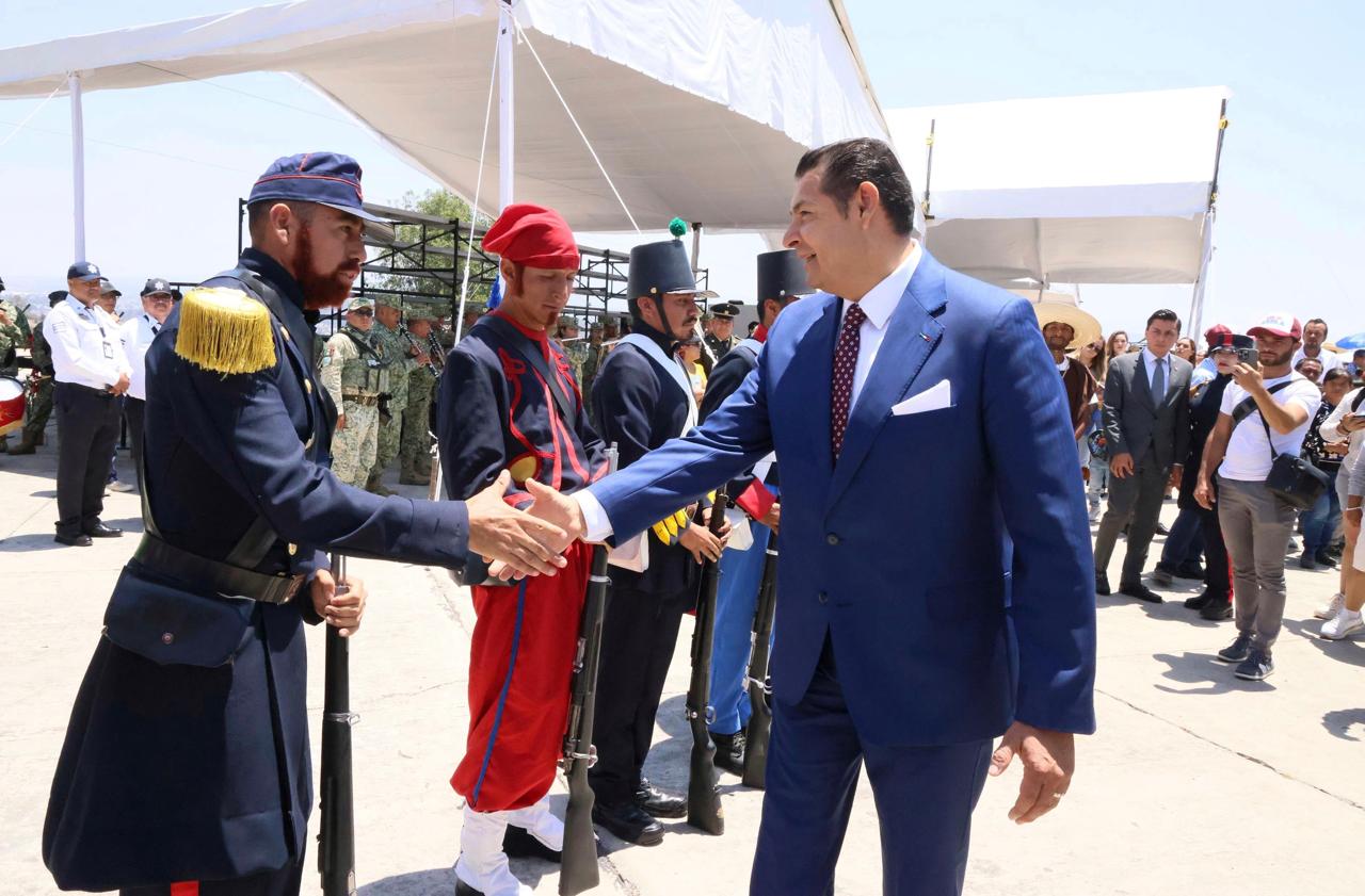 Con escenificación monumental, Puebla honra legado heroico de la Batalla del 5 Mayo