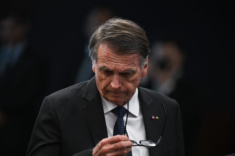 Bolsonaro Afirma Que Está "bien" Y Bromea Con Periodistas Al Salir Del Hospital