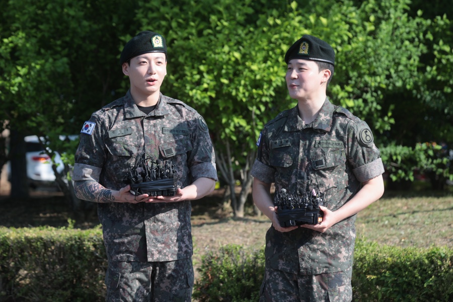 Jungkook Y Jimin Completan El Servicio Militar Y Bts Se Acerca A Su Regreso