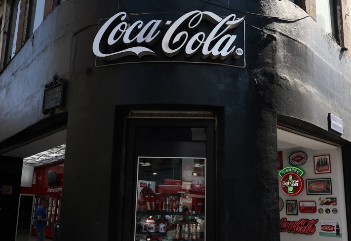 Cola Cola Va A Añadir Una Bebida Con Azúcar Pero Aclara Que No Renuncia Al Jarabe De Maíz