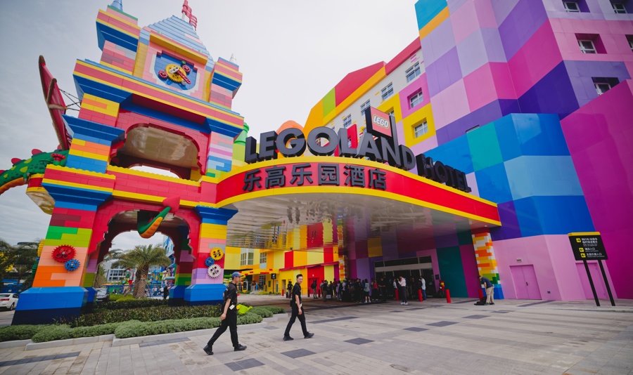 Millones Y Millones De Bloques: Inauguran En China El Parque Legoland Más Grande Del Mundo