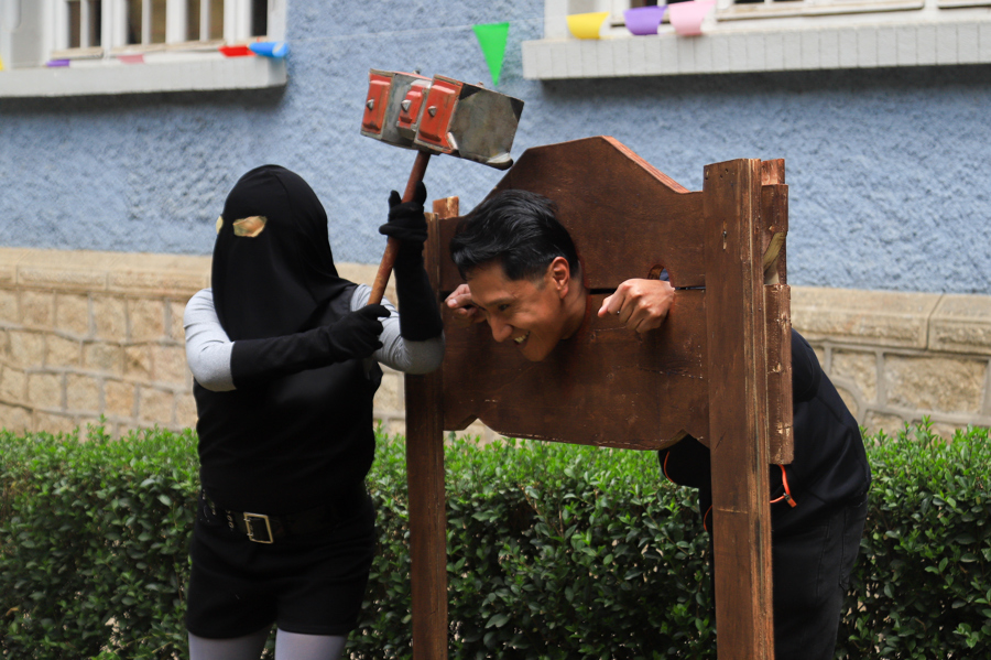 Bolivia Descubre La Edad Media En Un Festival Que Combina La Fantasía Y Con El Realismo