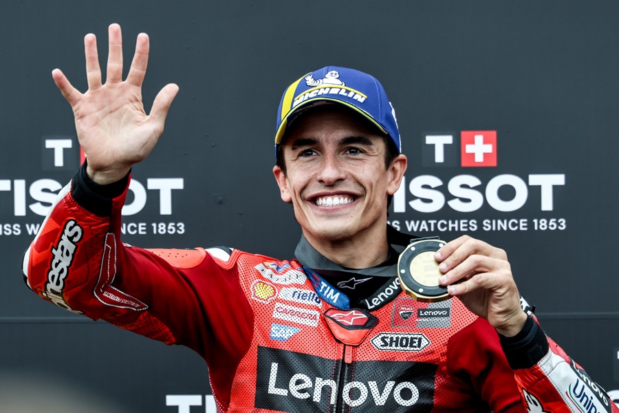 Marc Márquez Logra Una Nueva 'pole' Y Protagoniza Una Remontada épica