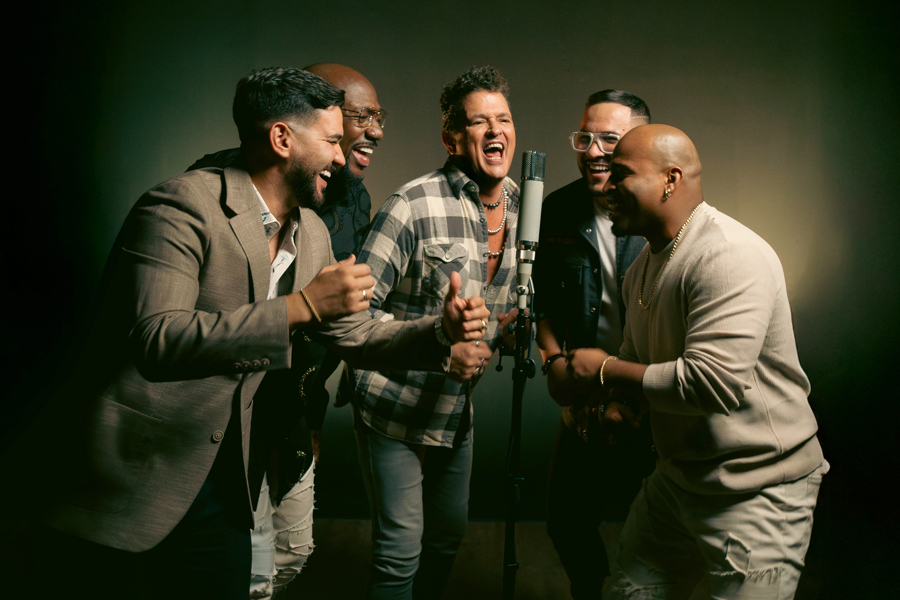 Carlos Vives Y El Grupo Niche Lanzan Versión De 'la Tierra Del Olvido' En Ritmo De Salsa