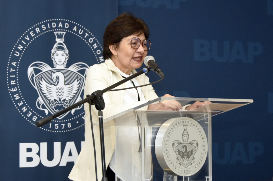 Doctora Lilia Cedillo recibe nombramiento como investigadora nacional nivel II
