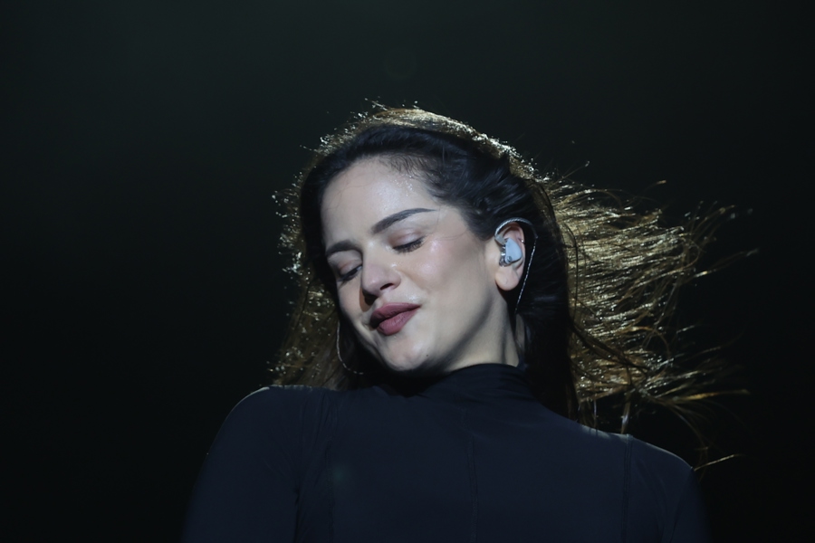 Rosalía Recupera Su Tema 'de Madrugá' En La Campaña Que Protagoniza Para Calvin Klein