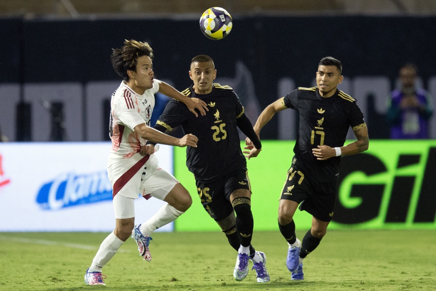 0 0. México Y Japón Firman Tablas Y Se Aburren