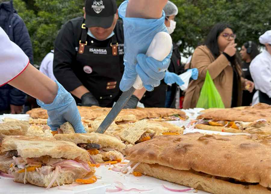 La Presidencia De Perú Celebra Triunfo Del Pan Con Chicharrón En Concurso De Ibai Llanos