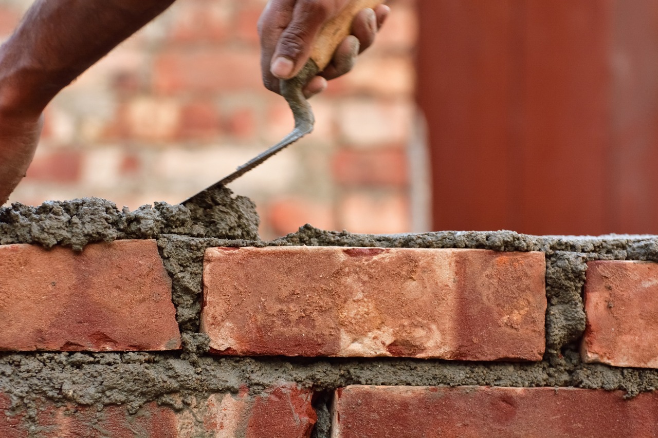 Sigue en descenso producción del sector construcción