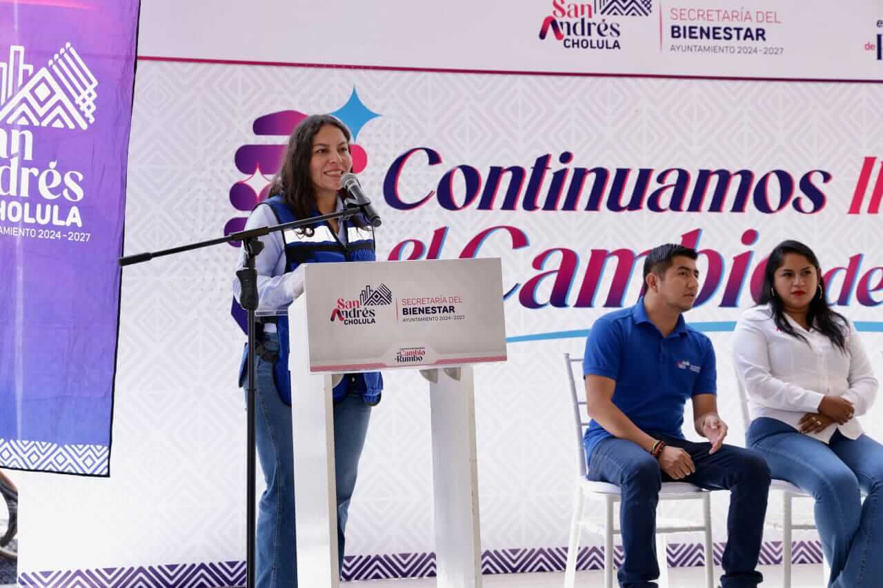Beneficia Lupita Cuautle a 500 familias con entrega de focos ahorradores